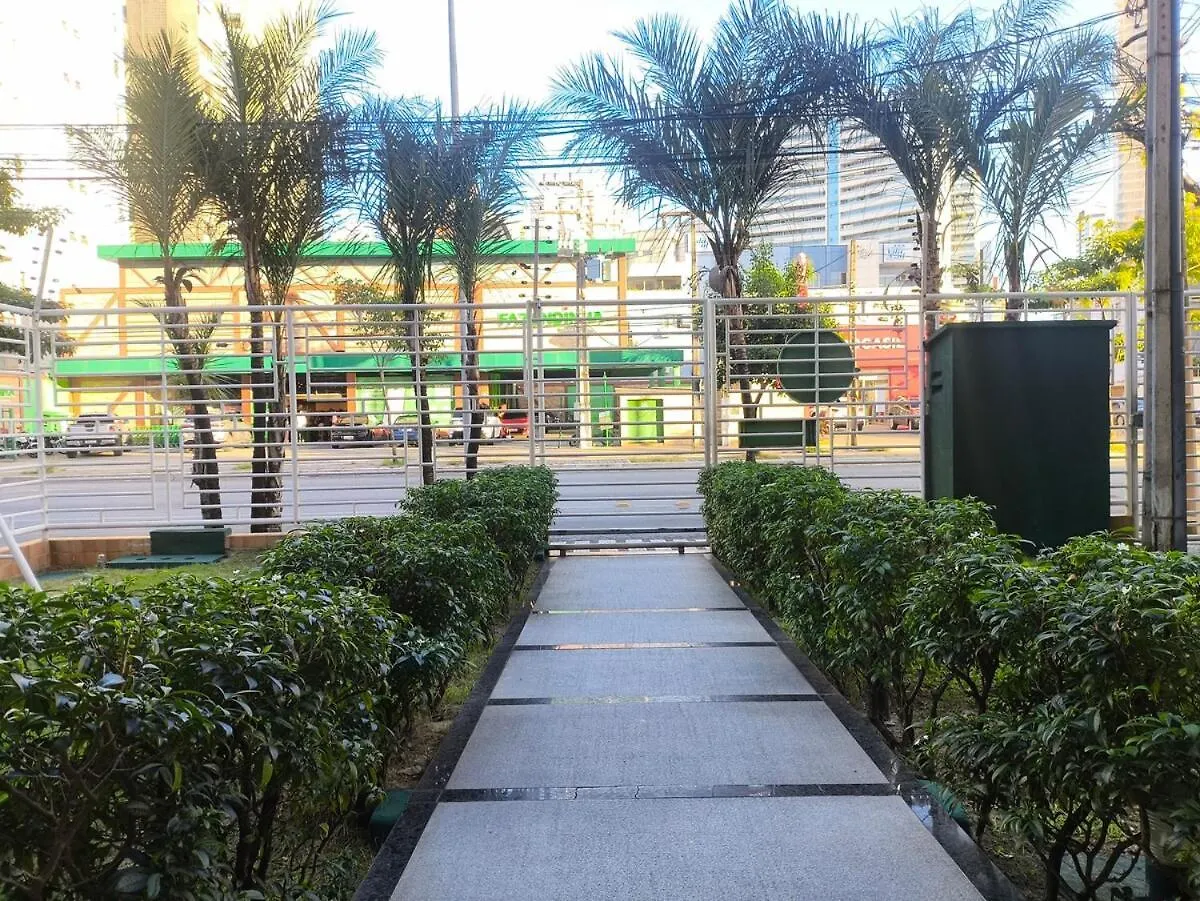Confortavel Apartamento De 2 Quartos A 100M Da Beira Mar Fortaleza  Brazil